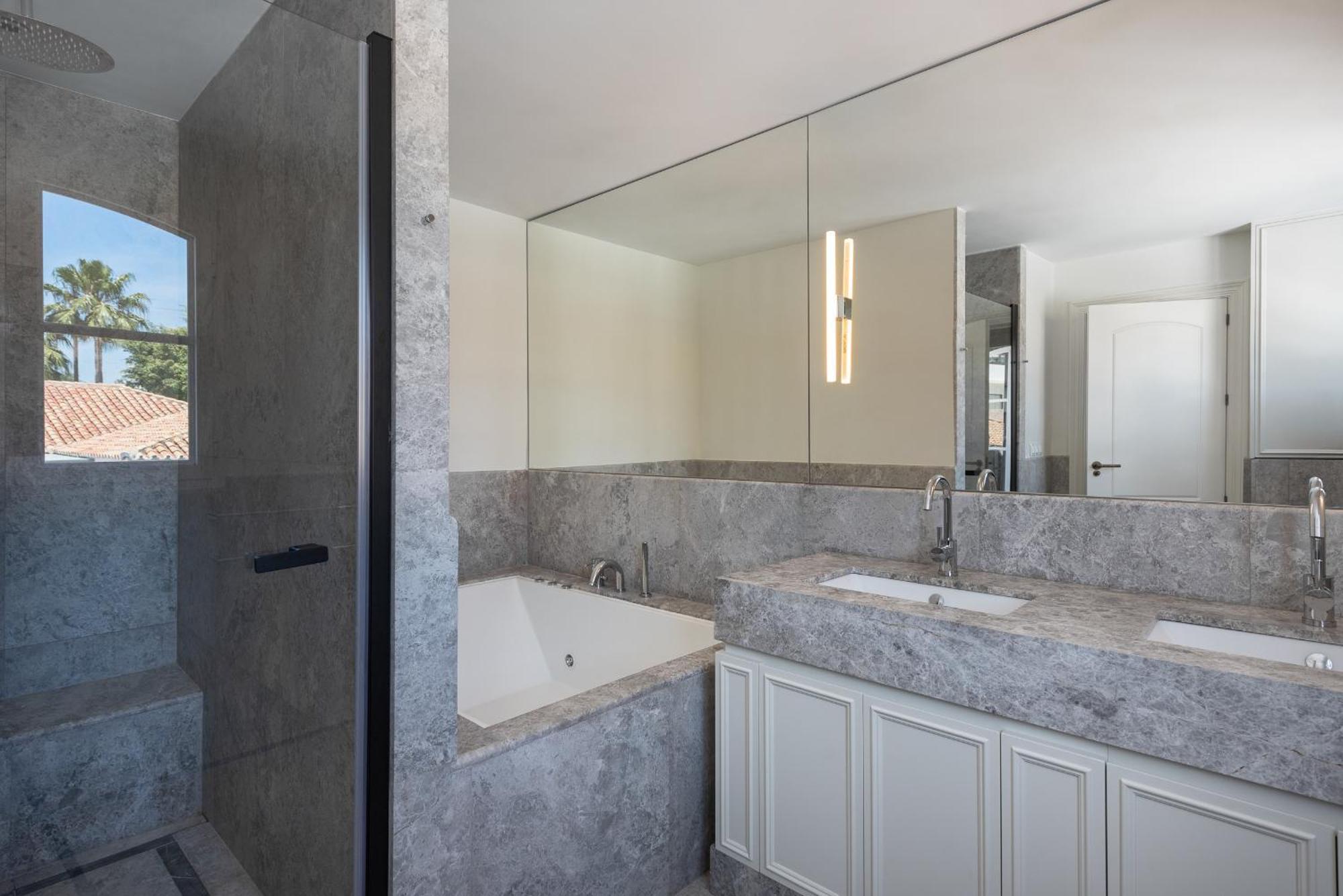 Luxury House With Private Pool And Stunning Interiors Marbella